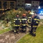 Christbaum umgestürzt - Foto: Josef Kuss