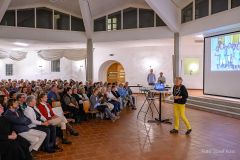 Dr. Magdalena Griessler - Vortrag "Mein Herz für Afrika" - Foto: Josef Kuss