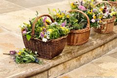 Kräuterbüscherlbinden und Kräutersegnung 2025 - Foto: Franz Peter Stadler