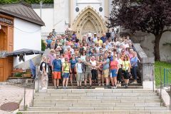 Gruppenfoto vor der Basilika - Foto: Mario Kuss