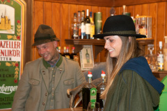 Präsentation Mariazeller Jägerleinen Janker für Damen - Foto: Josef Kuss