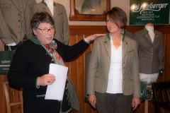 Präsentation Mariazeller Jägerleinen Janker für Damen - Foto: Josef Kuss Präsentation Mariazeller Jägerleinen Janker für Damen - Foto: Josef Kuss