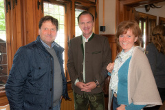 Präsentation Mariazeller Jägerleinen Janker für Damen - Foto: Josef Kuss Präsentation Mariazeller Jägerleinen Janker für Damen - Foto: Josef Kuss