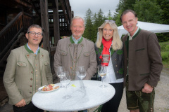 Präsentation Mariazeller Jägerleinen Janker für Damen - Foto: Josef Kuss