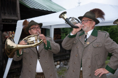 Präsentation Mariazeller Jägerleinen Janker für Damen - Foto: Josef Kuss Präsentation Mariazeller Jägerleinen Janker für Damen - Foto: Josef Kuss