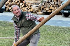 Maibaumaufstellen 2026 beim Gasthof Franzbauer im Salzatal – Foto: Ing. Franz Peter Stadler