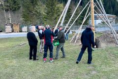 Maibaumaufstellen 2026 beim Gasthof Franzbauer im Salzatal – Foto: Ing. Franz Peter Stadler