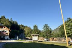 Maibaumumschneiden beim Franzbauer - Foto: Ing. Franz Peter Stadler