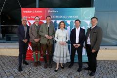 Kurator Günther Holler-Schuster, Bürgermeister Helmut Schweiger, Kaufmännischer Direktor Josef Schrammel, Landesrätin Simone Schmiedtbauer, Wissenschaftlicher Direktor Marko Mele v.l. - Foto: Universalmuseum Joanneum/J.J. Kucek