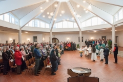 Segnung des renovierten Pfarrsaals - Foto: Josef Kuss