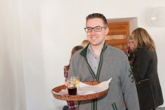 Segnung des renovierten Pfarrsaals - Foto: Josef Kuss