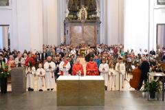 Pfingstgottesdienst in der Basilika - Foto: Josef Kuss