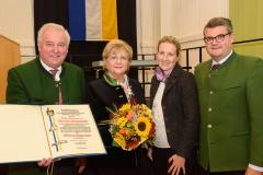 Verleihung der Ehrenbürgerschaft an LH a.D. Hermann Schützenhöfer - Foto: Josef Kuss