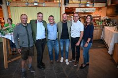 Gert Steinbäcker und Sassy auf der Mariazeller Bürgeralpe - Foto: Josef Kuss