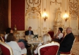 Besuch der Imkerinnen bei BP. Dr. Fischer, Foto: Heidrun Singer