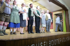 Theateraufführung „Hilfe, leih mir deine Frau“