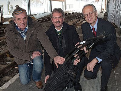 Entlang der Mariazellerbahn wird derzeit ein Lichtwellenleiter verlegt. Entlang der Mariazellerbahn wird derzeit ein Lichtwellenleiter verlegt.