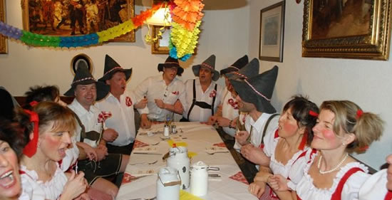 Schnulzengschnas / Foto: Kulturverein K.O.M.M. Schnulzengschnas / Foto: Kulturverein K.O.M.M.