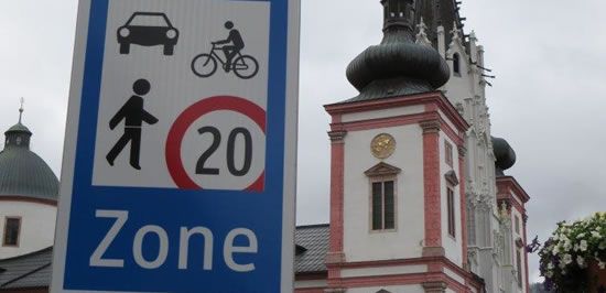 Begegnungszone am Mariazeller Hauptplatz Begegnungszone am Mariazeller Hauptplatz