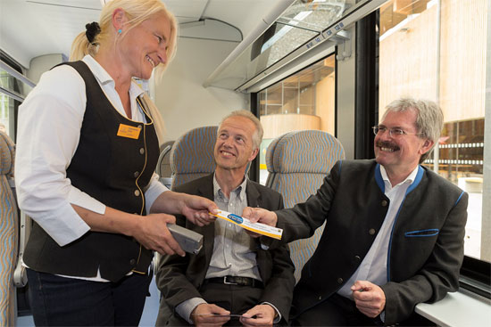 NÖVOG Geschäftsführer Gerhard Stindl und Verkehrslandesrat Karl Wilfing