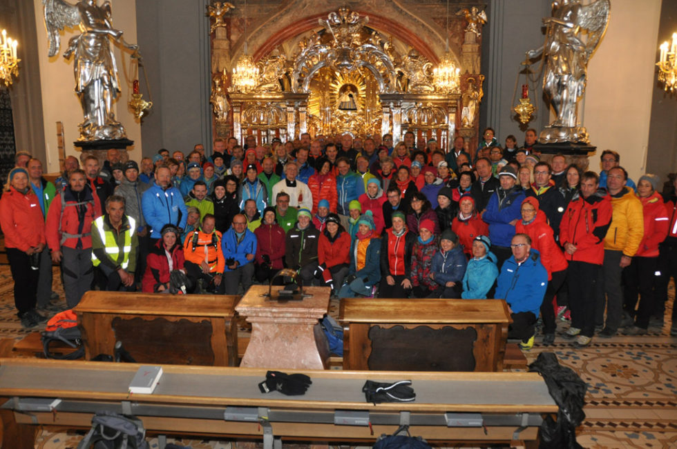© Reinhold Weber (Gruppenfoto in der Basilika Mariazell) © Reinhold Weber (Gruppenfoto in der Basilika Mariazell)