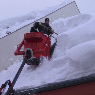 Dachschnee - Foto: Mariazell Online