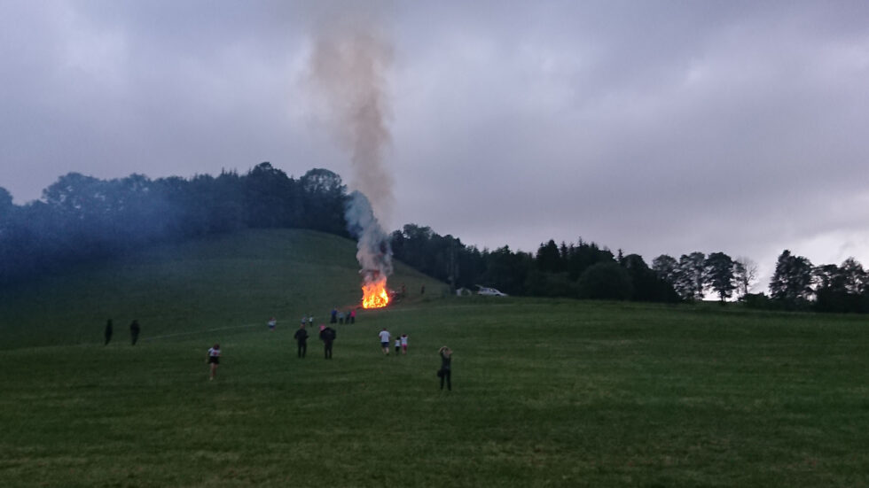 Sonnwendfeuer beim Theaterstadl - Foto: Mariazell Online