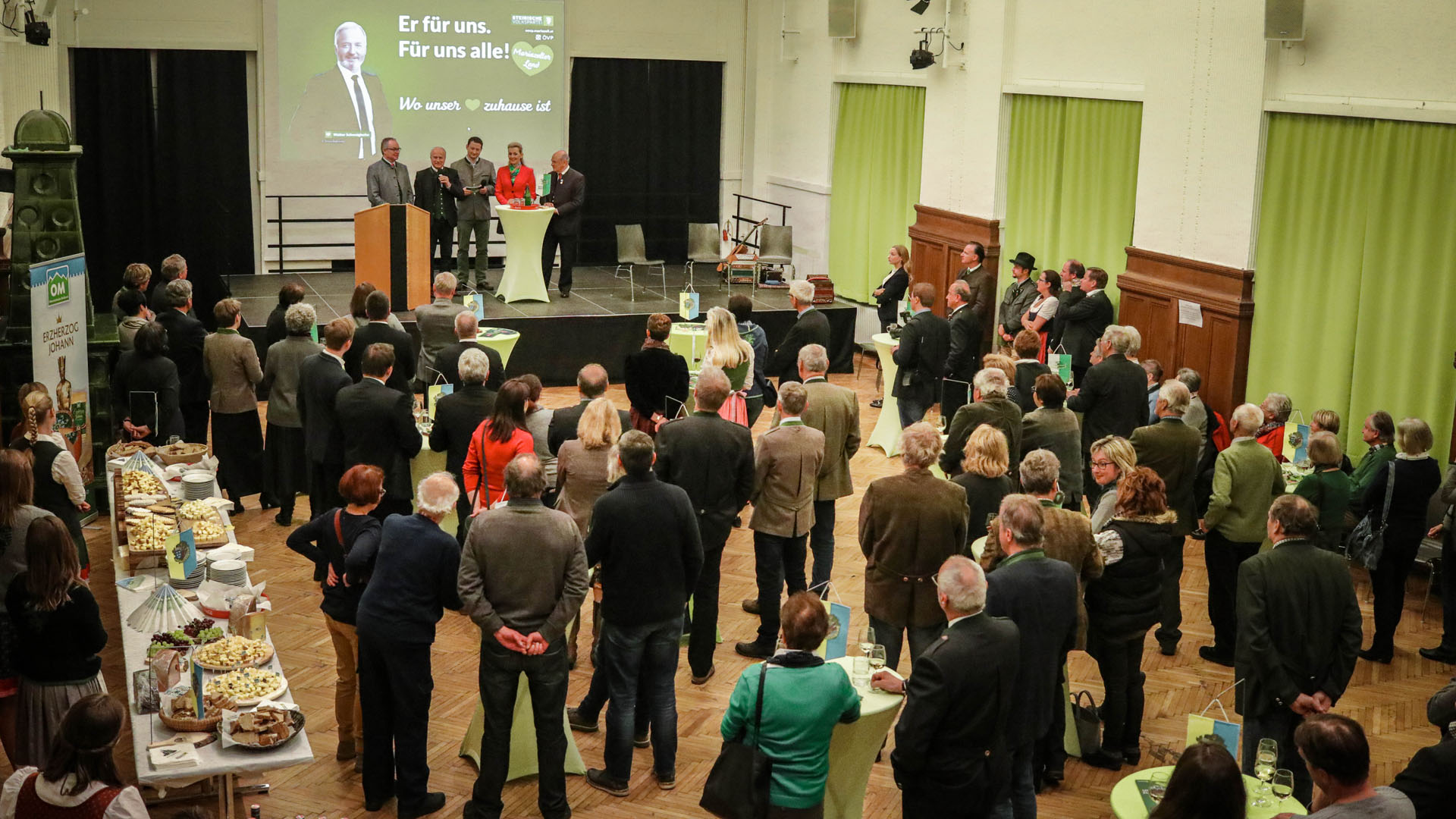 „Seite an Seite“ im Raiffeisensaal – Foto: Anna Scherfler