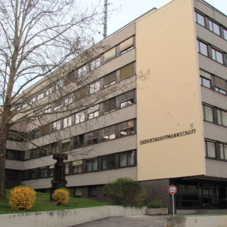 BH Bruck - Foto: Wikimedia Commons/KarlGruber