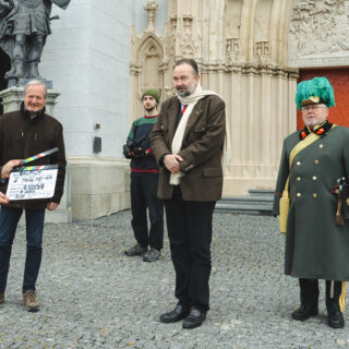 Habsburger in Mariazell; v.l.n.r.: Produzent Alfred Ninaus, BGM Walter Schweighofer, Kameramann, Karl Habsburg - Foto: Anna Scherfler