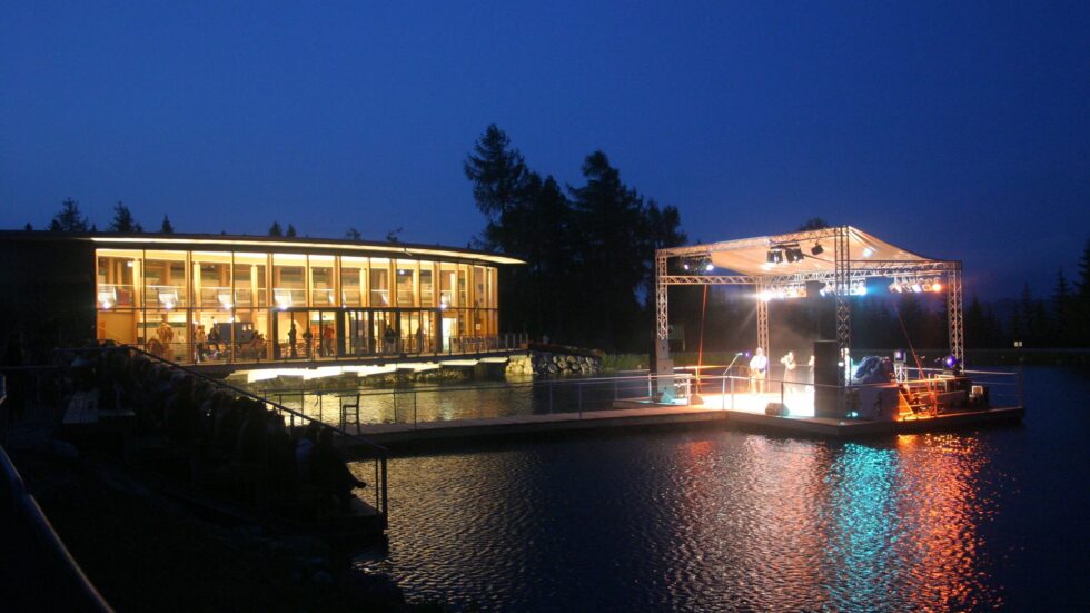 Konzert auf der Seebühne der Mariazeller Bürgeralpe - Foto: Mariazell Online
