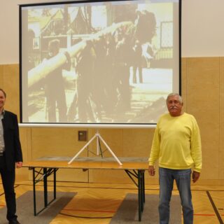 Dorferneuerungsvereins Obmann Christian Dietl und Peter Wenzel beim Filmnachmittag in Mitterbach - Foto: DOERN Mitterbach