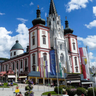 Hauptplatz Mariazell mit Basilika - Foto: Mariazell Online