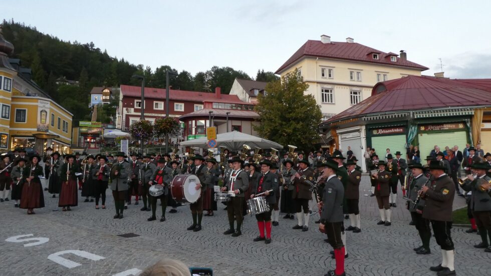 Sternmarsch am Hauptplatz - Foto: Mariazell Online