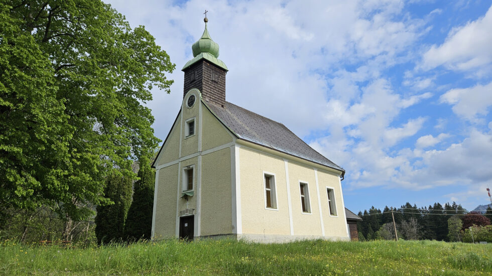 Barbarakirche in Gollrad - Foto: J. Grießl