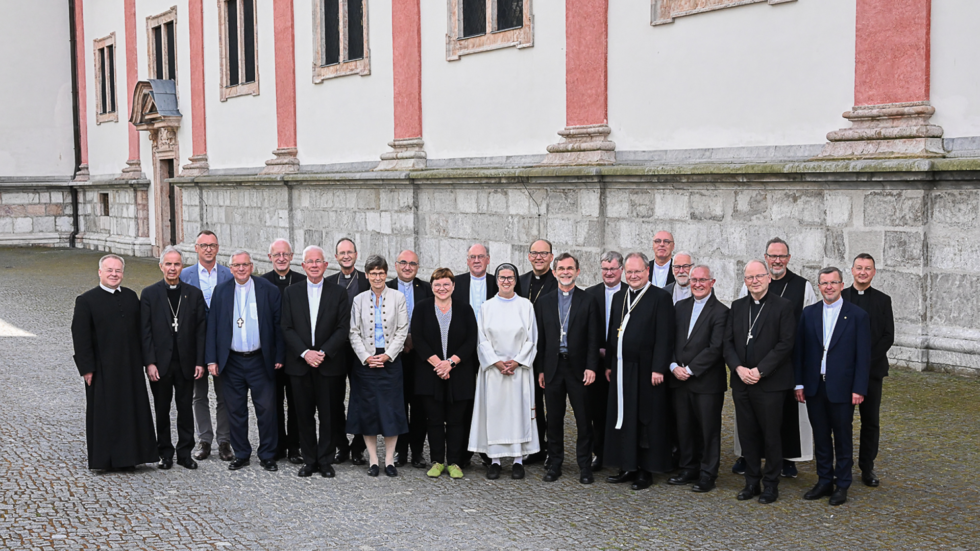Mitglieder der Ö. Bischofskonferenz und Spitzen der Ö. Ordenskonferenz in Mariazell - Foto: Josef Kuss